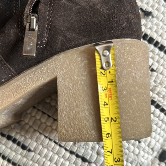 Boots - Picture 13 of 13